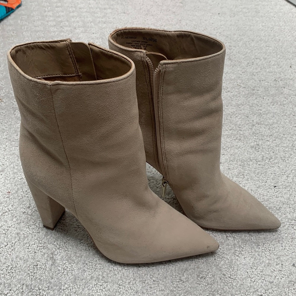 Barely worn Vince Camuto cream suede booties with heel
